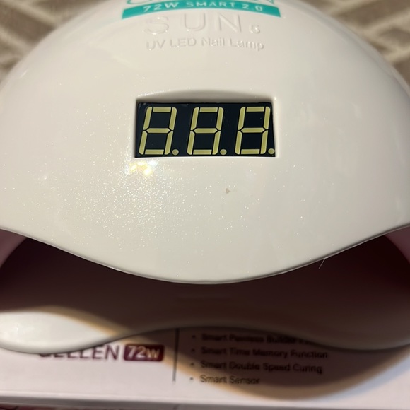 Gellen Nail Lamp -new in box - Picture 2 of 4